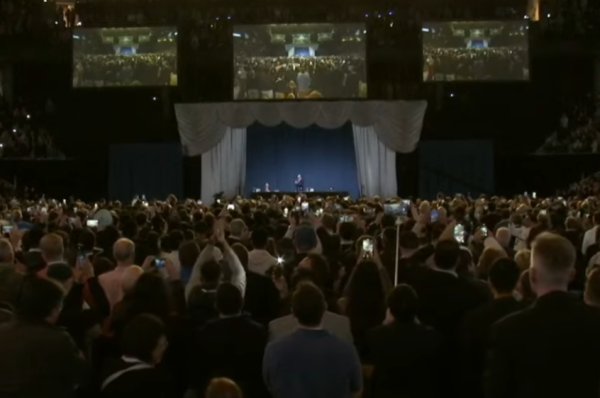 配资业务 人物｜巴菲特老矣，价值投资尚能饭否？